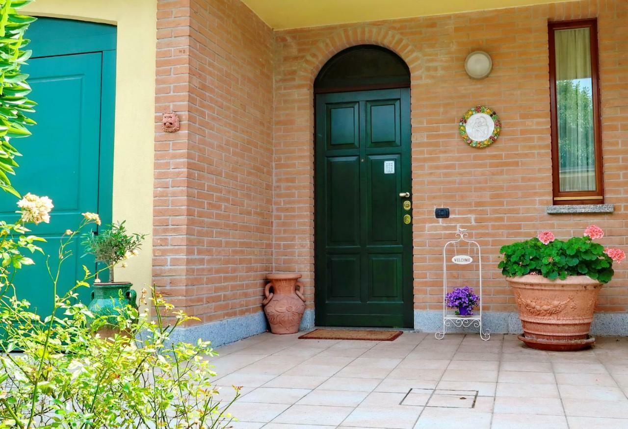 Villa Milena Arese Bagian luar foto